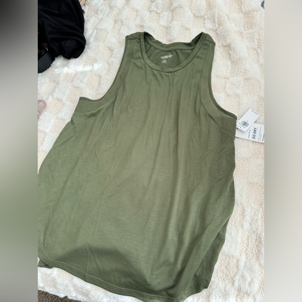 Old Navy workout tank size M. NWT